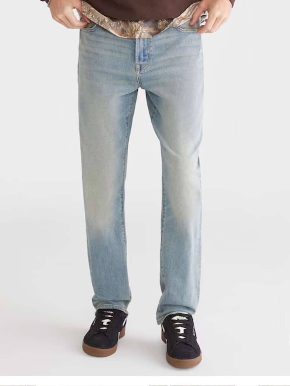 Aeropostale premium air denim bootcut jeans in a light wash Men’s size 30x30 NWT
